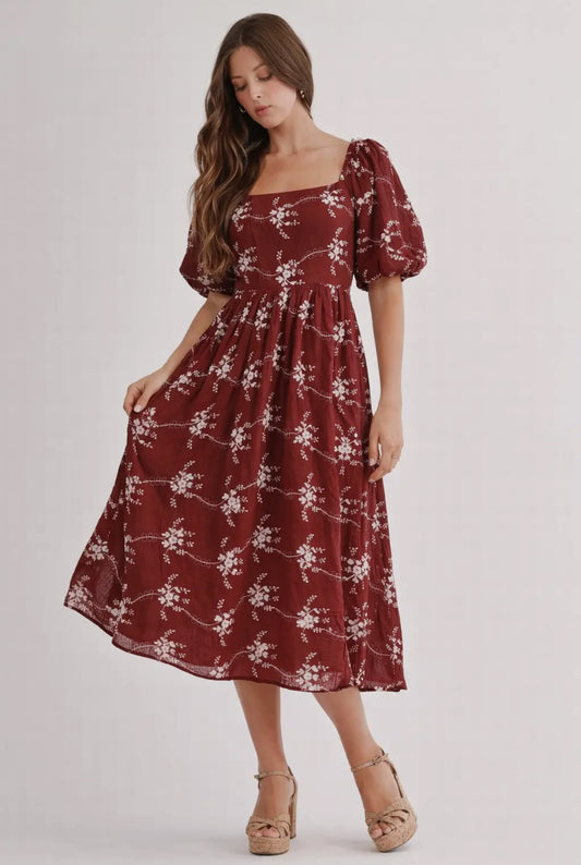 Embroidered details Midi Dress with puff elves